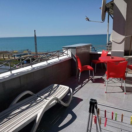 Apartment Miracle Μπατούμι Εξωτερικό φωτογραφία