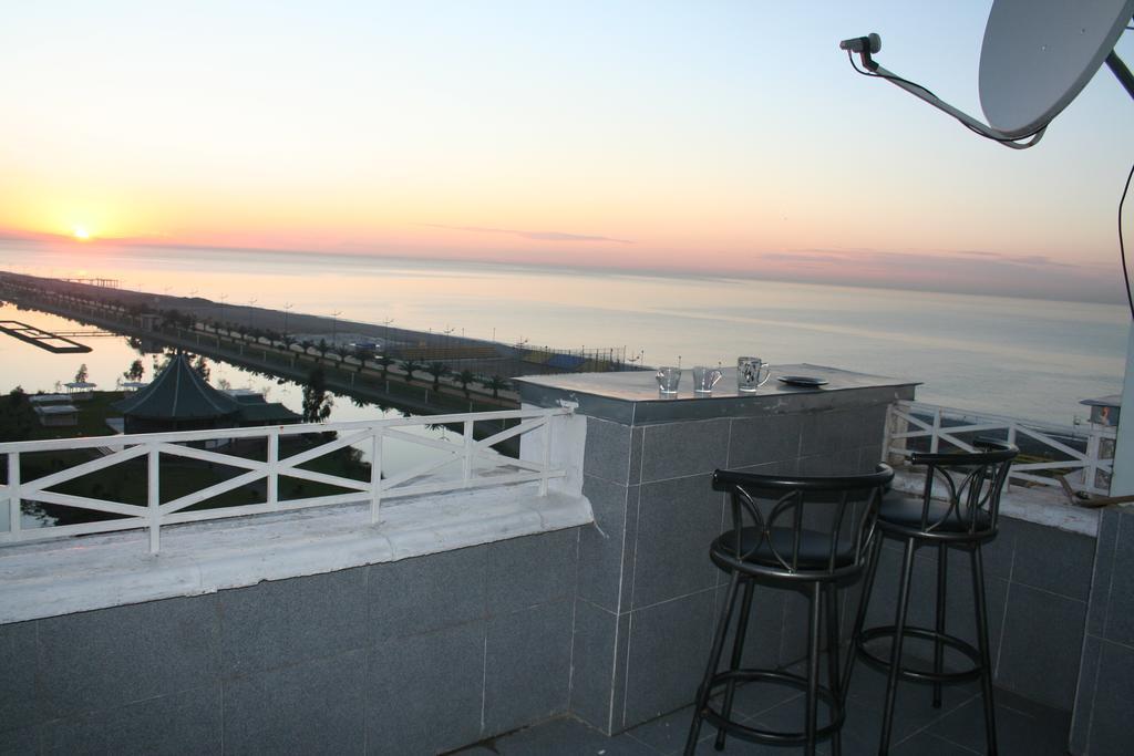 Apartment Miracle Μπατούμι Εξωτερικό φωτογραφία