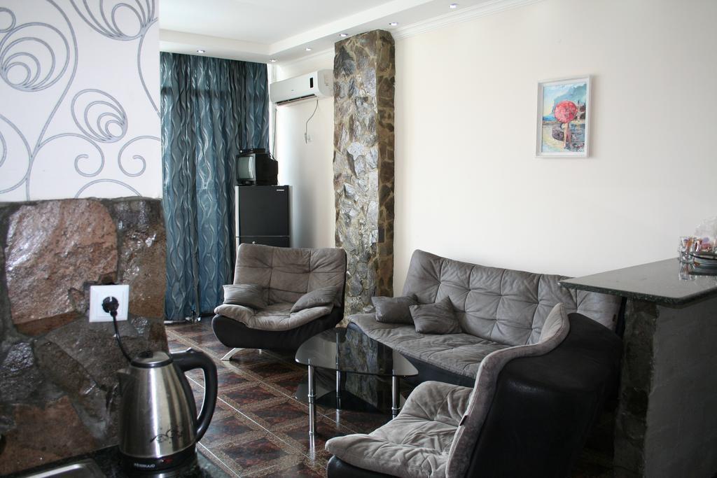 Apartment Miracle Μπατούμι Εξωτερικό φωτογραφία