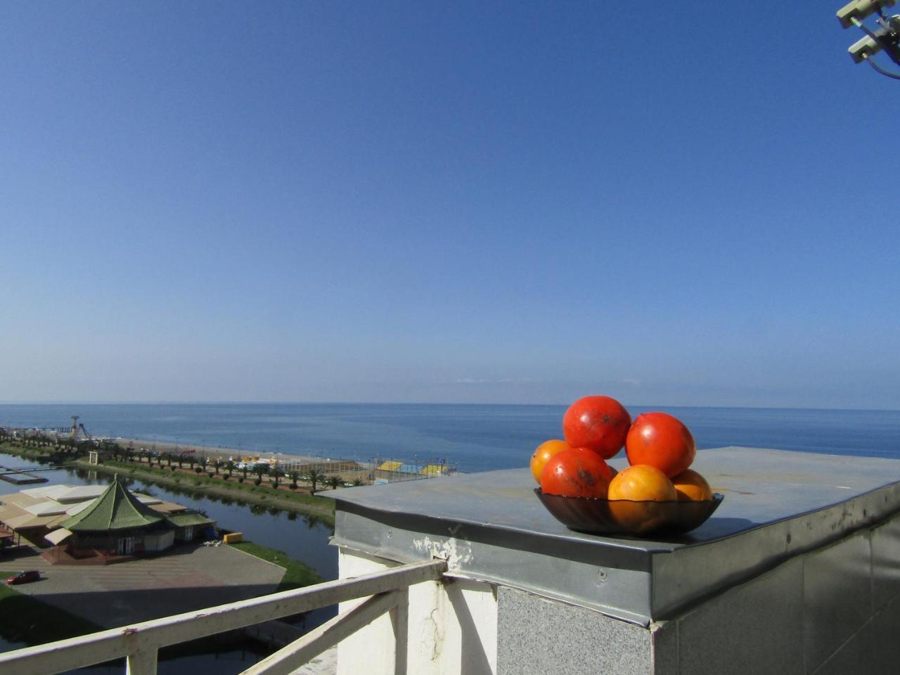 Apartment Miracle Μπατούμι Εξωτερικό φωτογραφία