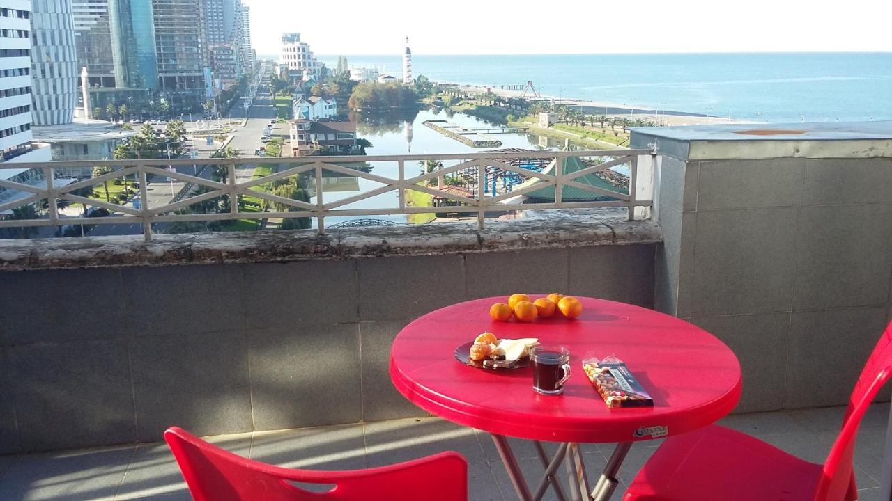 Apartment Miracle Μπατούμι Εξωτερικό φωτογραφία
