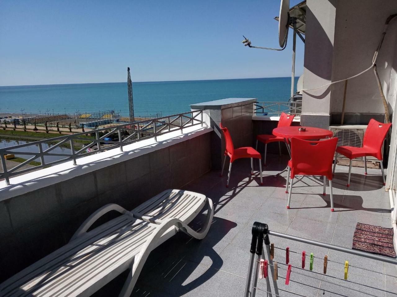 Apartment Miracle Μπατούμι Εξωτερικό φωτογραφία