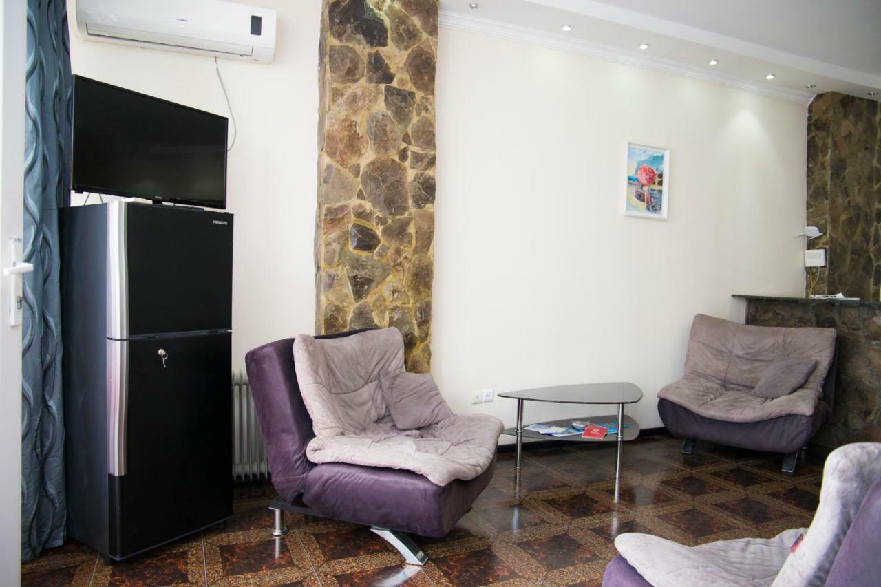 Apartment Miracle Μπατούμι Εξωτερικό φωτογραφία
