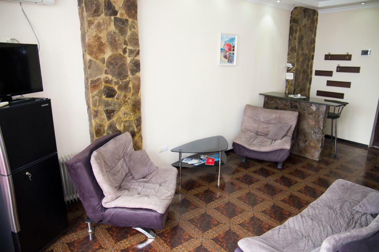 Apartment Miracle Μπατούμι Εξωτερικό φωτογραφία